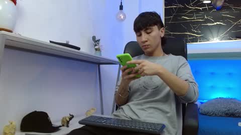 Snapshot of xandergrey8 chatting on February 2, 2026, 7:12 pm xandergrey8 online show from February 2, 2026, 7:12 pm