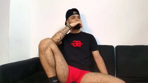 Snapshot of xanderstone00 chatting on February 18, 2026, 7:37 am Xanderstone online show from February 18, 2026, 7:37 am