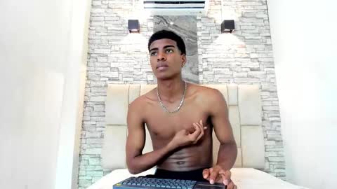 XAVI online show from December 18, 2025, 8:15 pm