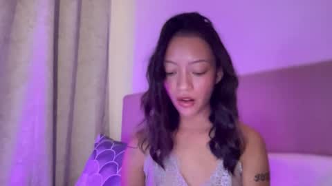 Sachi Cy online show from November 18, 2025, 12:09 pm