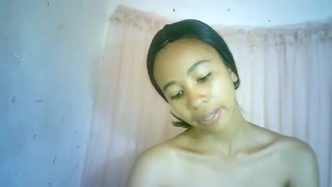 Snapshot of xenna610827 chatting on January 28, 2025, 5:54 am xenna610827 online show from January 28, 2025, 5:54 am