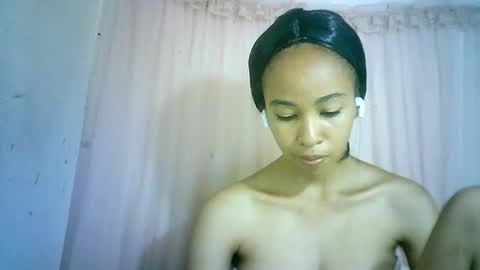 Snapshot of xenna610827 chatting on January 29, 2025, 7:22 pm xenna610827 online show from January 29, 2025, 7:22 pm