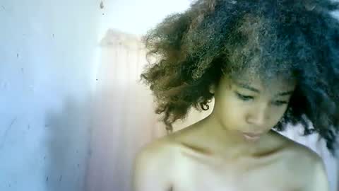 Snapshot of xenna610827 chatting on February 4, 2025, 4:26 am xenna610827 online show from February 4, 2025, 4:26 am