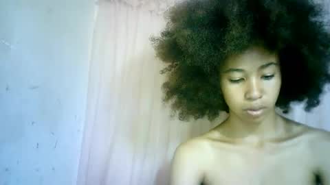 Snapshot of xenna610827 chatting on February 5, 2025, 8:14 pm xenna610827 online show from February 5, 2025, 8:14 pm