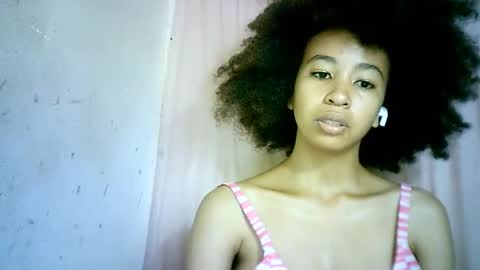 Snapshot of xenna610827 chatting on February 10, 2025, 6:03 pm xenna610827 online show from February 10, 2025, 6:03 pm