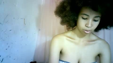 Snapshot of xenna610827 chatting on February 19, 2025, 8:55 am xenna610827 online show from February 19, 2025, 8:55 am