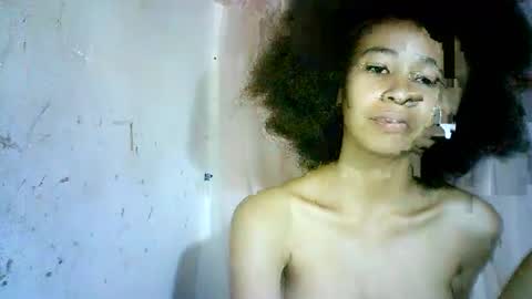 Snapshot of xenna610827 chatting on February 19, 2025, 6:00 pm xenna610827 online show from February 19, 2025, 6:00 pm