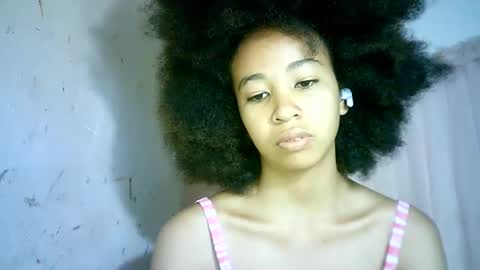 Snapshot of xenna610827 chatting on February 20, 2025, 5:40 pm xenna610827 online show from February 20, 2025, 5:40 pm