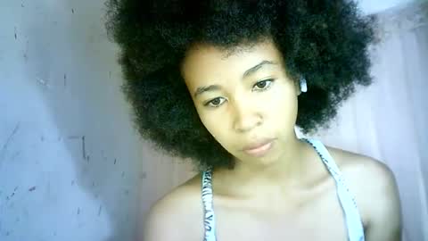 Snapshot of xenna610827 chatting on February 27, 2025, 3:37 pm xenna610827 online show from February 27, 2025, 3:37 pm