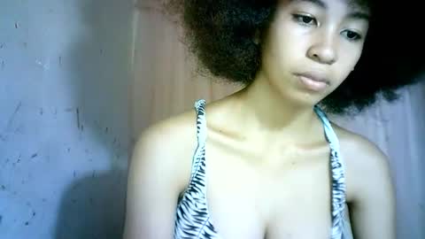 Snapshot of xenna610827 chatting on March 4, 2025, 3:48 pm xenna610827 online show from March 4, 2025, 3:48 pm