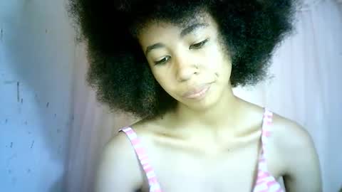 Snapshot of xenna610827 chatting on March 5, 2025, 12:44 pm xenna610827 online show from March 5, 2025, 12:44 pm