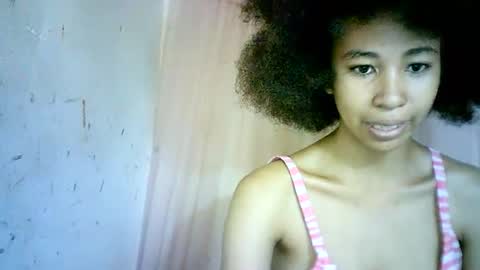 Snapshot of xenna610827 chatting on March 5, 2025, 4:35 pm xenna610827 online show from March 5, 2025, 4:35 pm