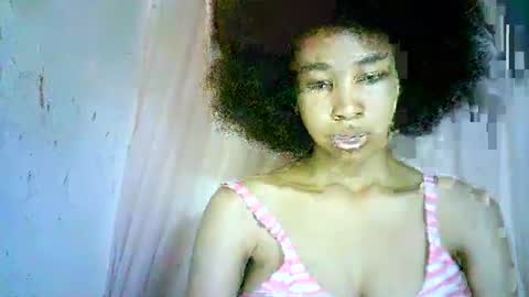 Snapshot of xenna610827 chatting on March 5, 2025, 7:49 pm xenna610827 online show from March 5, 2025, 7:49 pm