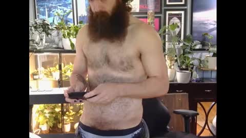 xiisil online show from September 10, 2025, 3:56 pm