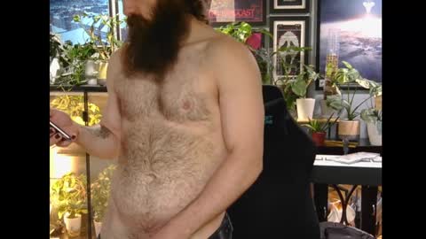 xiisil online show from October 27, 2025, 4:55 pm