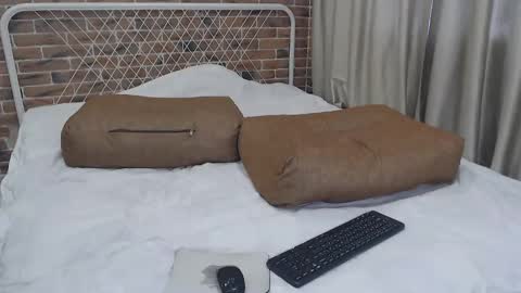 Snapshot of xkristinaxxx chatting on January 31, 2025, 7:50 am Kristina online show from January 31, 2025, 7:50 am