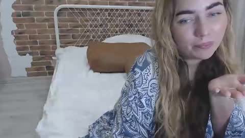 Snapshot of xkristinaxxx chatting on February 12, 2025, 12:55 pm Kristina online show from February 12, 2025, 12:55 pm