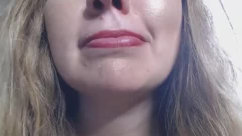 Snapshot of xkristinaxxx chatting on March 11, 2025, 10:40 am Kristina online show from March 11, 2025, 10:40 am