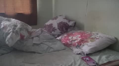 Luna online show from December 17, 2025, 5:46 am