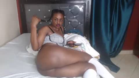 Xoe online show from November 1, 2025, 5:48 pm