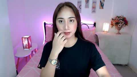 Pau Madrigal online show from December 5, 2024, 11:49 am