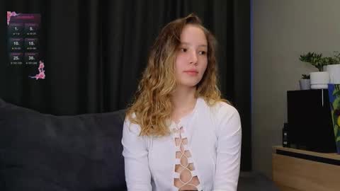 Snapshot of y0ur_sunshine__ chatting on March 2, 2026, 12:35 am Eva online show from March 2, 2026, 12:35 am