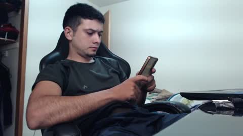 Snapshot of yacklol chatting on February 11, 2025, 12:06 am jack thopmson online show from February 11, 2025, 12:06 am