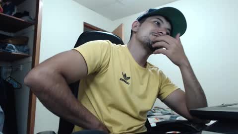 Snapshot of yacklol chatting on February 21, 2025, 1:44 am jack thopmson online show from February 21, 2025, 1:44 am