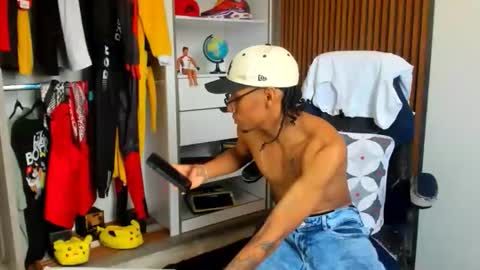 Snapshot of yandi_hot chatting on February 5, 2026, 1:49 pm yandi_hot online show from February 5, 2026, 1:49 pm