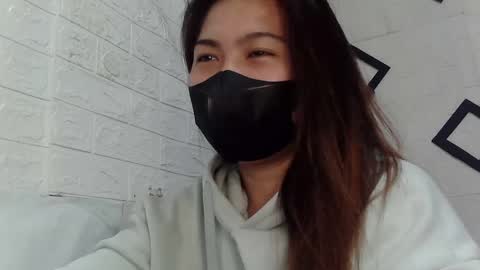 Snapshot of yoshiko_shine chatting on February 12, 2025, 10:35 am ASK ME online show from February 12, 2025, 10:35 am