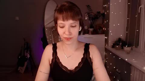 Alex and Kris long hair online show from November 13, 2025, 7:46 pm