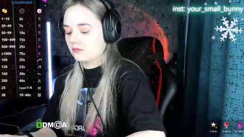 Snapshot of your_small_bunny chatting on February 6, 2026, 2:16 am Molly online show from February 6, 2026, 2:16 am