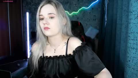 Snapshot of your_small_bunny chatting on February 9, 2026, 2:15 am Molly online show from February 9, 2026, 2:15 am