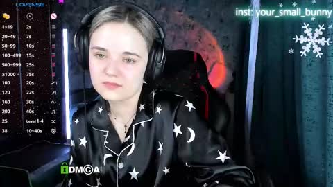 Snapshot of your_small_bunny chatting on February 25, 2026, 2:10 am Molly online show from February 25, 2026, 2:10 am