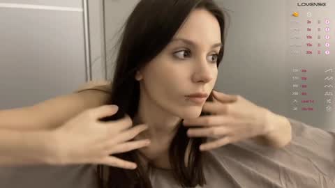 Aida online show from December 14, 2024, 2:21 pm