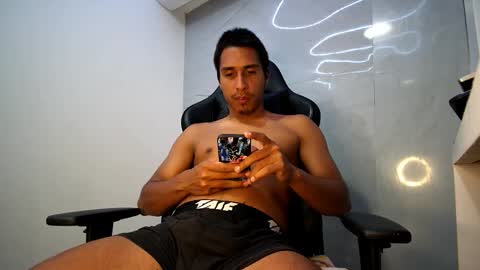 Your Latin Mamba online show from October 27, 2025, 4:27 am