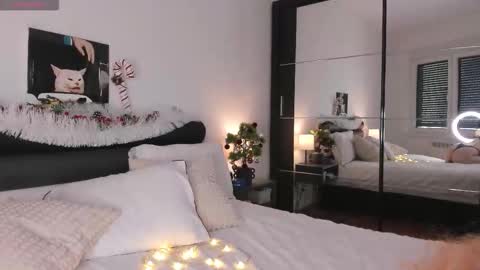 Snapshot of yourpie_ash chatting on December 20, 2025, 11:50 am Ashley online show from December 20, 2025, 11:50 am