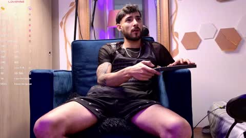 yulian 2811 online show from February 27, 2025, 1:16 am