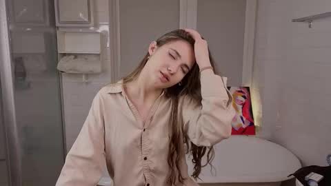 Snapshot of yummyemiily chatting on February 17, 2026, 4:13 pm Emily online show from February 17, 2026, 4:13 pm