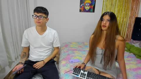 YURI AND MI BOY online show from December 3, 2024, 4:36 am