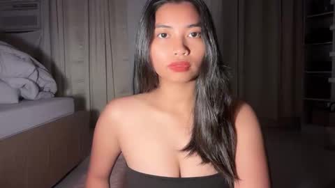 zafarina_69 online show from February 25, 2026, 1:10 pm