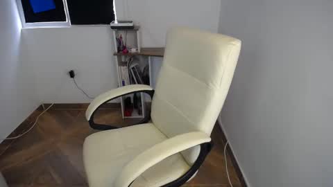 Snapshot of zamara_latam chatting on December 13, 2024, 1:22 pm KAAL online show from December 13, 2024, 1:22 pm