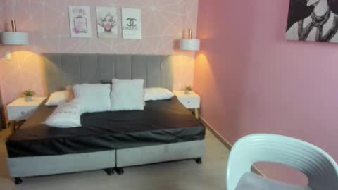 Zara Sweet  online show from February 14, 2026, 12:35 pm