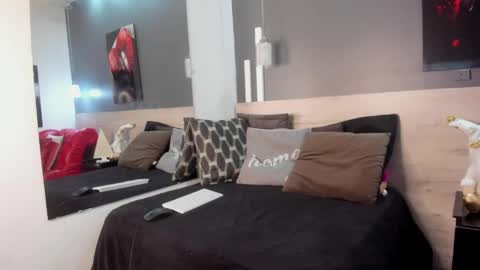 Snapshot of zhiratowers chatting on January 13, 2025, 2:32 pm zahira online show from January 13, 2025, 2:32 pm