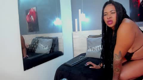 Snapshot of zhiratowers chatting on January 20, 2025, 3:39 pm zahira online show from January 20, 2025, 3:39 pm