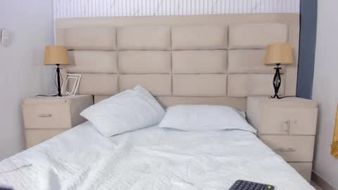 Snapshot of zoehpeterr_ chatting on February 10, 2026, 4:27 am Zoeh online show from February 10, 2026, 4:27 am