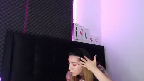 zpzphot online show from October 29, 2025, 7:48 pm