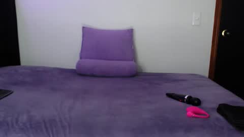 zpzphot online show from November 23, 2025, 7:24 pm