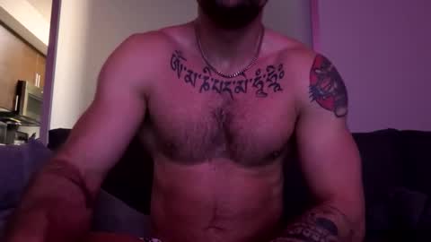 Zuko online show from February 18, 2025, 1:22 pm