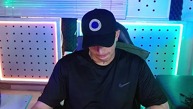 Snapshot of Darko0717 chatting on February 10, 2026, 12:48 am Darko0717 online show from February 10, 2026, 12:48 am